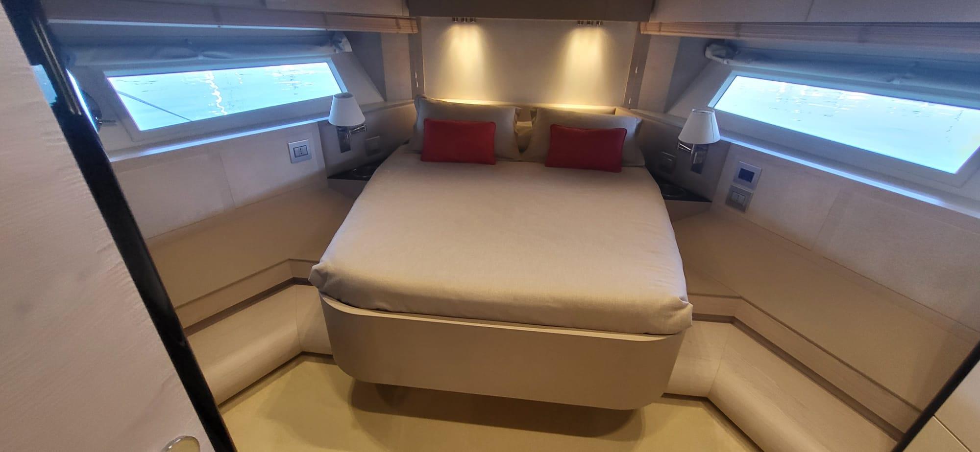 2015 AZIMUT  80' 
